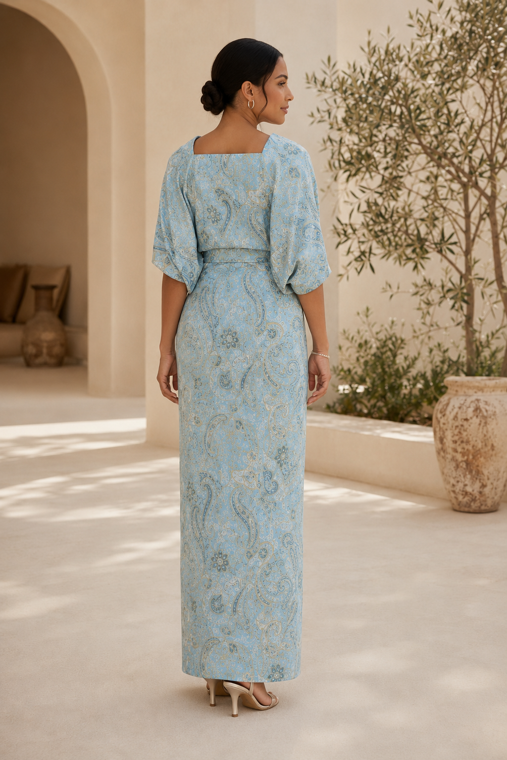 Paisley Jacquard Column Gown with Shawl
